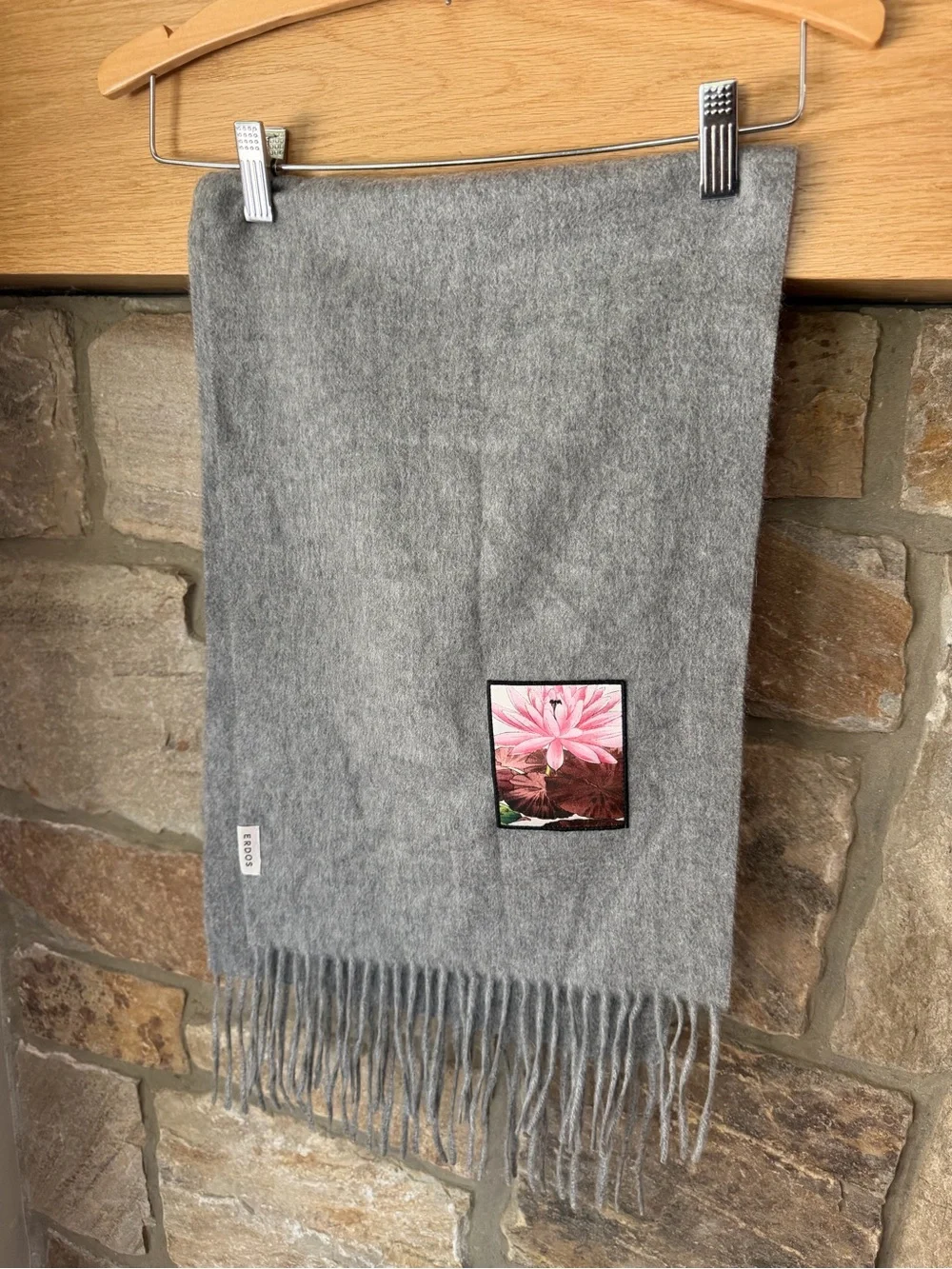 ERDOS Pure 100% pure Cashmere Scarf Gray  Gray Fringe Scarf with Floral Patch